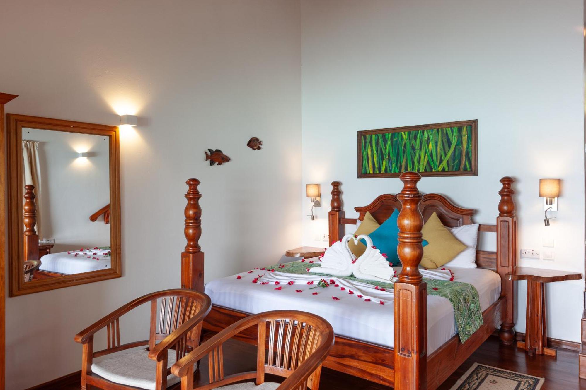 Colibri Hotel Baie Sainte Anne Ngoại thất bức ảnh